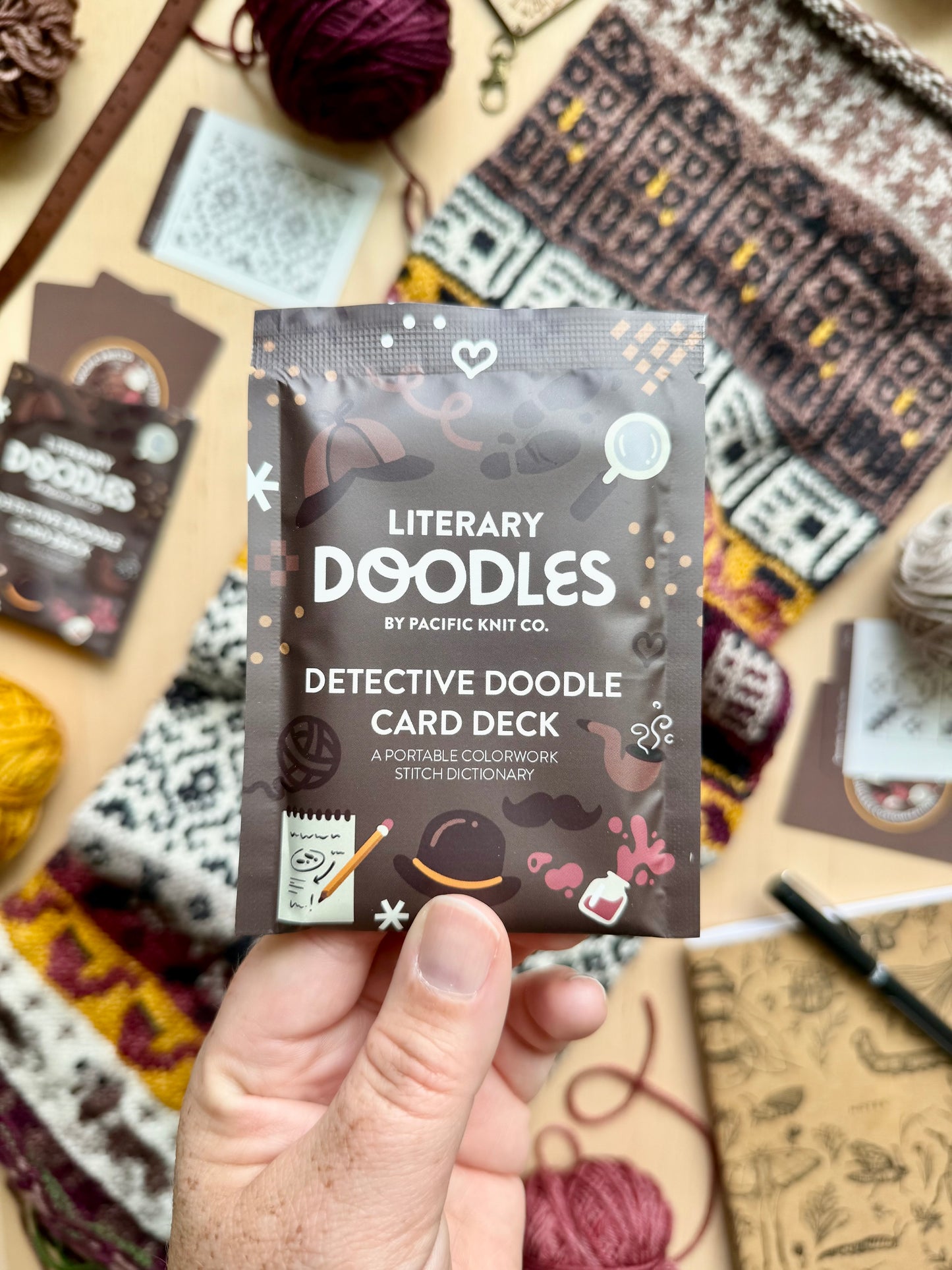 Detective Doodle Card Deck (Literary Foil Pack)