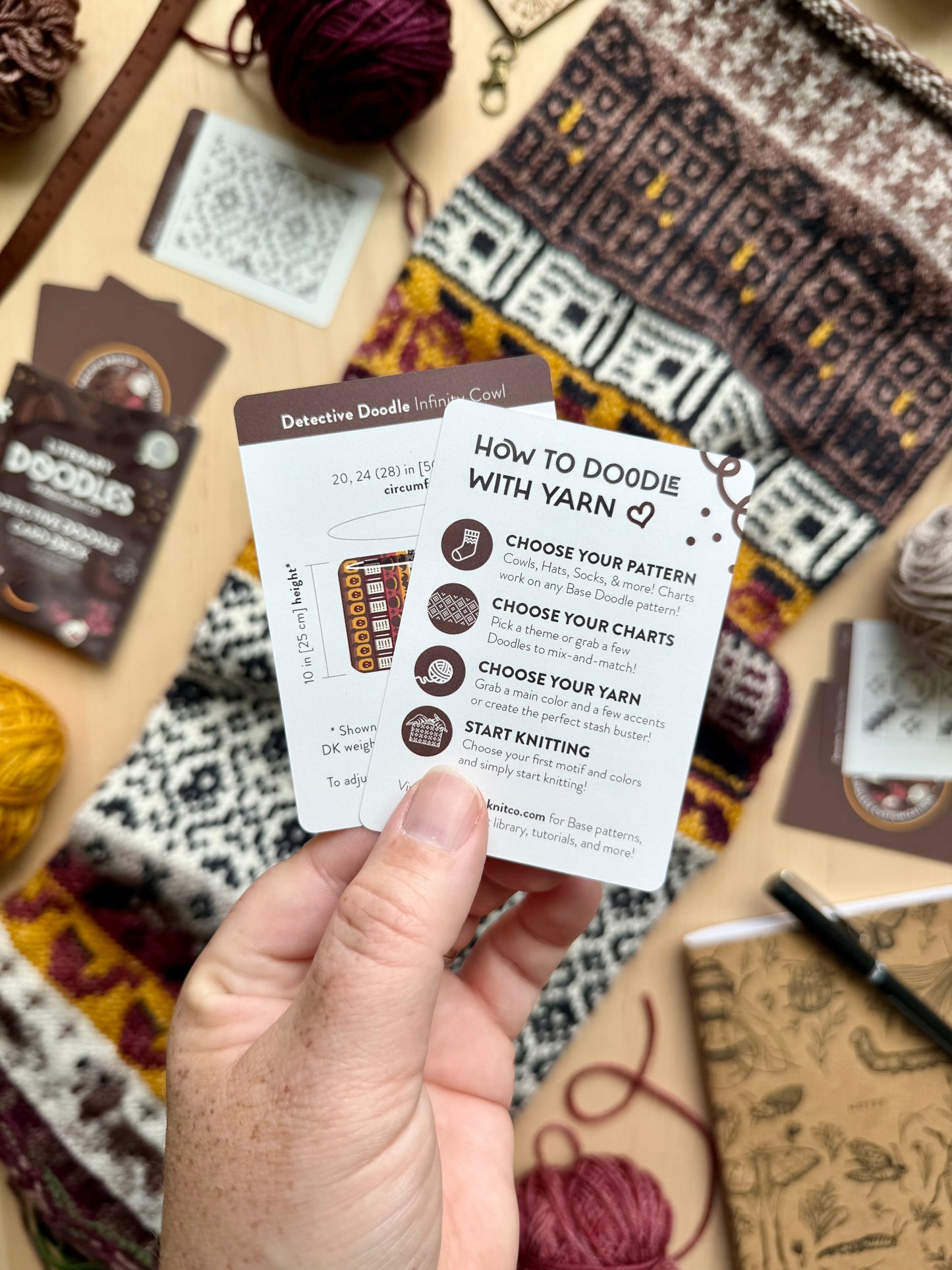 Detective Doodle Card Deck (Literary Foil Pack)